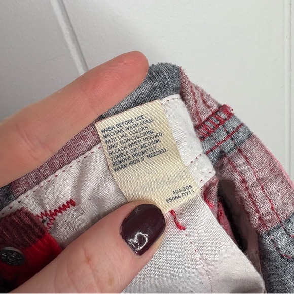 Vintage OshKosh Toddler Red & Black Checkered Corduroy Overalls Size 24 Months - Picture 8 of 8